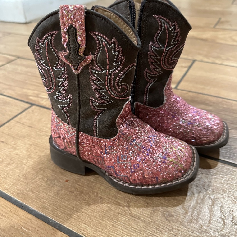 Toddler girls boots- size 6